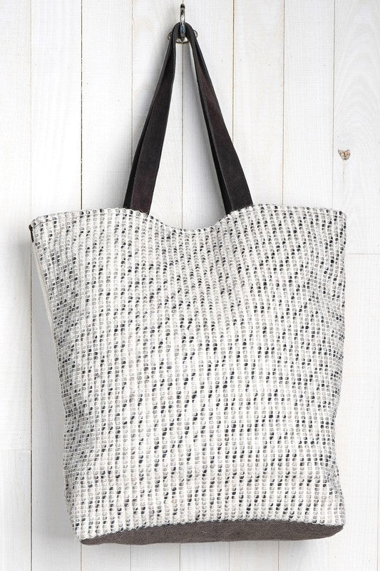 Hand Looped Wool Tote - Farmhouse 208